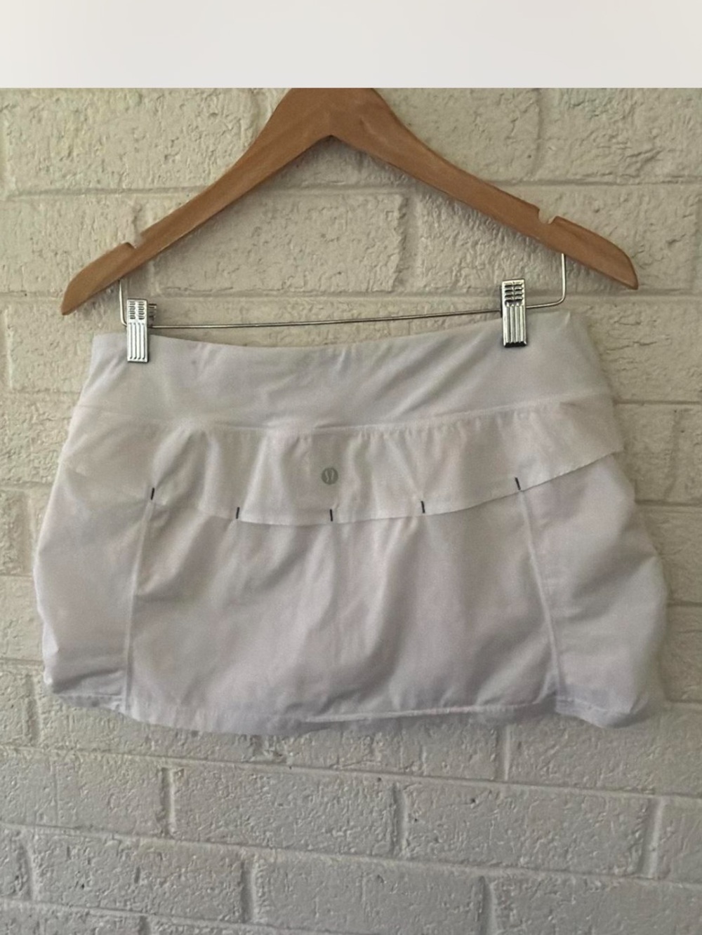 Vintage 2009 Lululemon sz 8 skirt skort white side ruche y2k retro athleisure